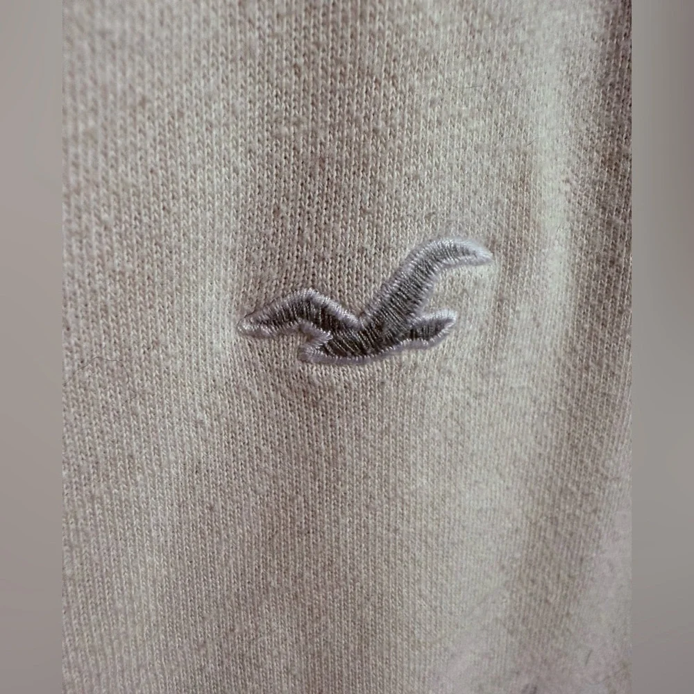 Hollister Off-White sweatshirt - Picture 3 of 4